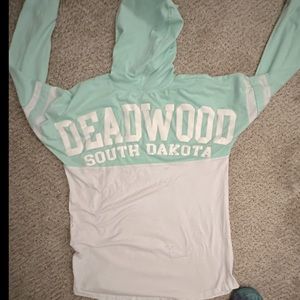 Deadwood South Dakota long sleeve top. Not super light but definitely not heavy